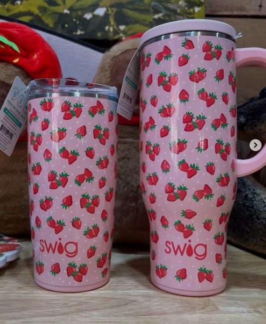 Swig tumbler Strawberry Shortcake - preorder Parkesdale Market 