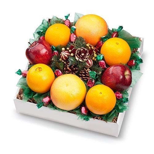 Holiday Wreath (Shipping Included) Gift Baskets Parkesdale Market 